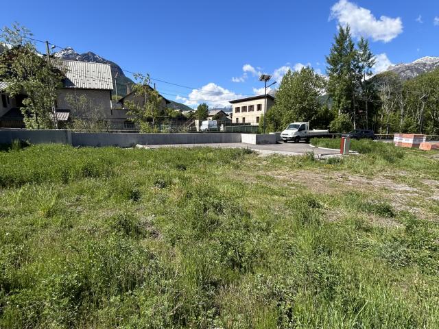 Vente Terrain à bâtir 657 m²