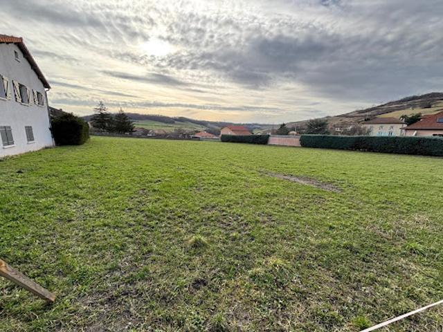 Vente Terrain constructible 1087 m2 Saint Yvoine