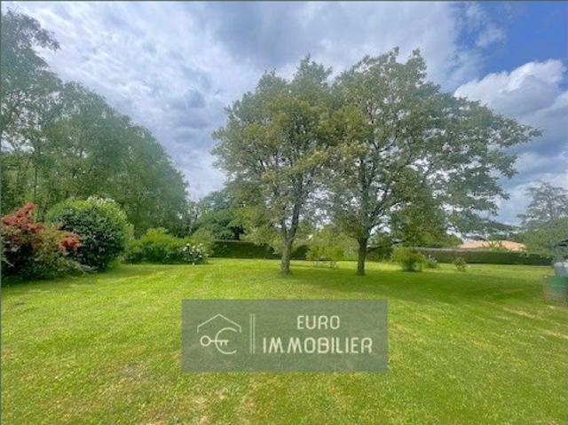 Vente Terrain constructible 1180 m2 Bazas