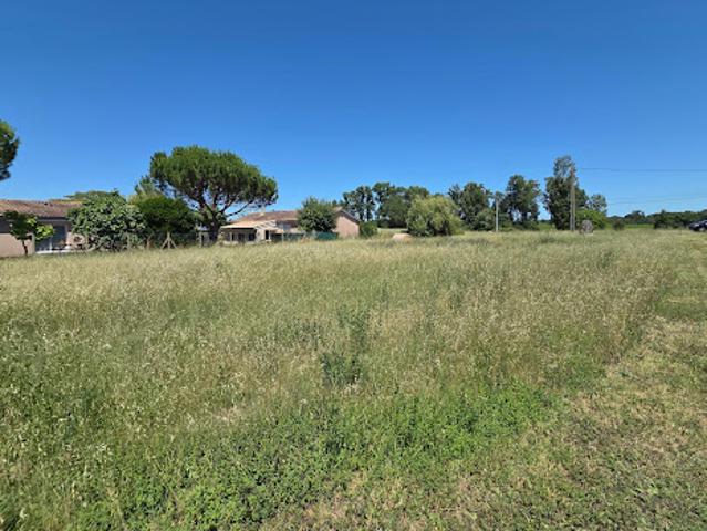 Vente Terrain constructible 1257 m2 Eyrans