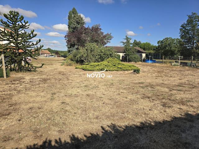 Vente Terrain constructible 1350 m2 Saint Martin la Pallu