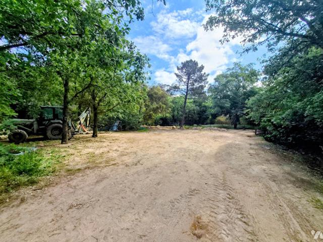 Vente Terrain constructible 1300 m2 Vidauban