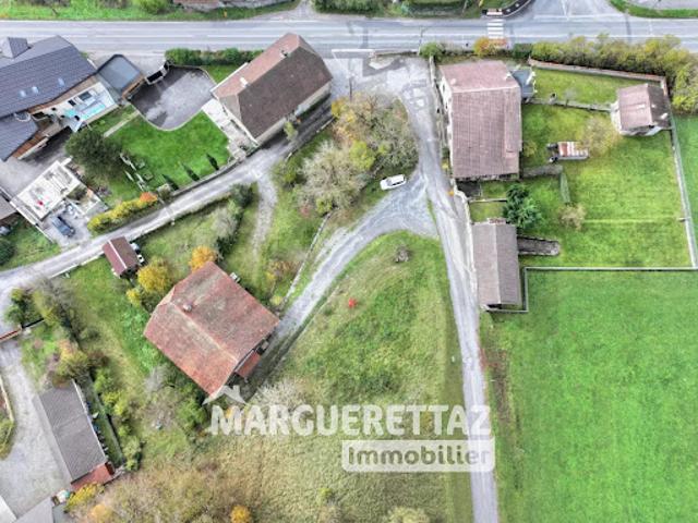 Vente Terrain constructible 1339 m2 La Tour