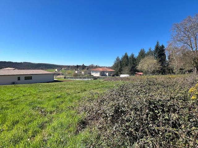 Vente Terrain constructible 1647 m2 Ambazac