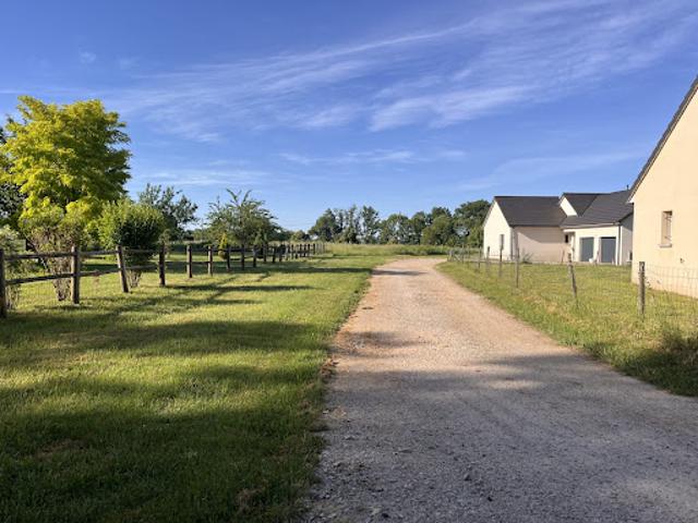 Vente Terrain constructible 1627 m2 Mauriac
