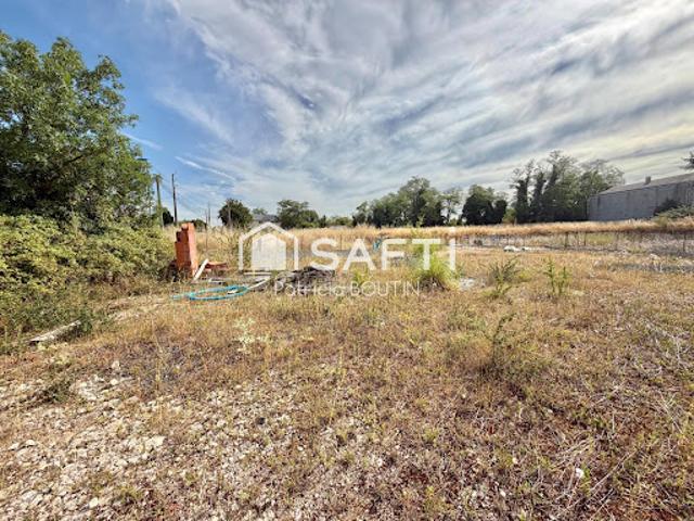 Vente Terrain constructible 1863 m2 Benet