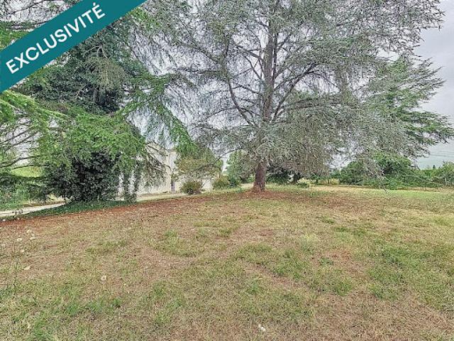 Vente Terrain constructible 1828 m2 Sainte Bazeille