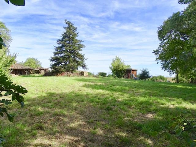 Vente Terrain constructible 2370 m2 Ségoufielle