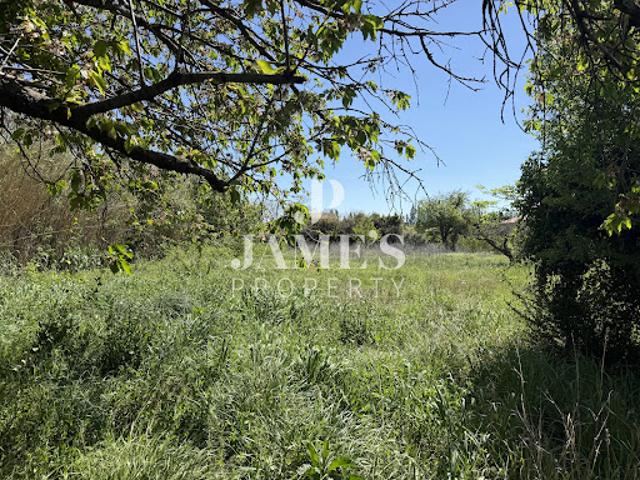 Vente Terrain constructible 2452 m2 Mouriès