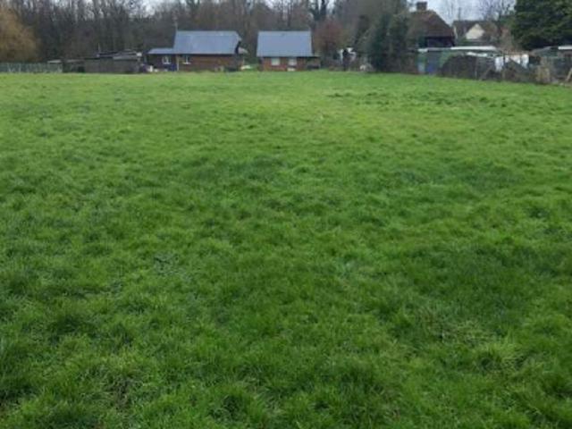Vente Terrain constructible 2500 m2 La Rue Saint Pierre