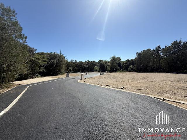 Vente Terrain constructible 250 m2 Saint Bauzille de Montmel
