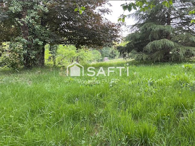 Vente Terrain constructible 2750 m2 Saint Genès de Lombaud