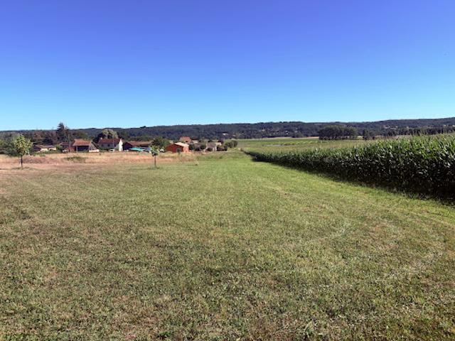 Vente Terrain constructible 2700 m2 Saint Agne