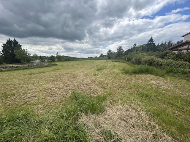 Vente Terrain constructible 2800 m2 Valprivas