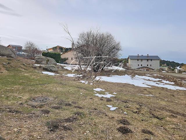 Vente Terrain constructible 327 m2 Egat