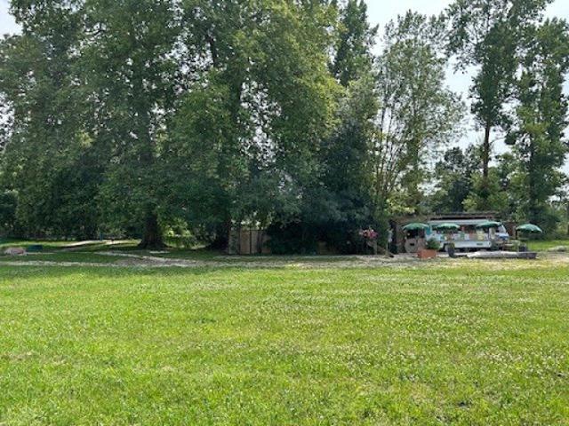 Vente Terrain constructible 34265 m2 Saint Ciers du Taillon