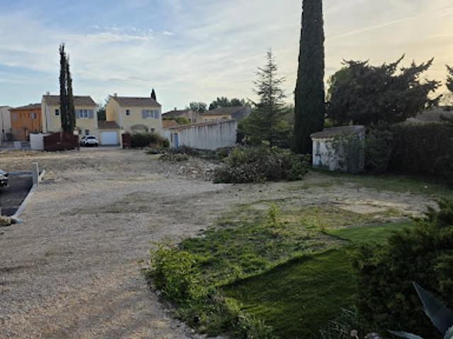 Vente Terrain constructible 359 m2 Saint Cannat
