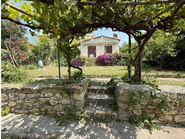 Vente Terrain constructible 385 m2 Antibes