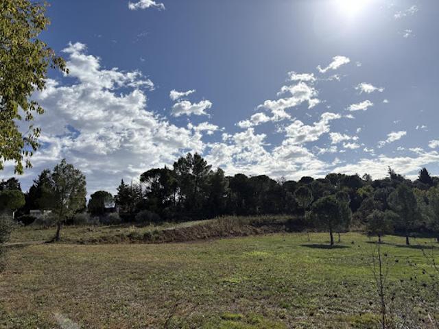 Vente Terrain constructible 400 m2 Nimes