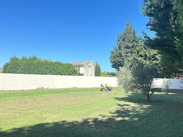 Vente Terrain constructible 423 m2 Salon de Provence