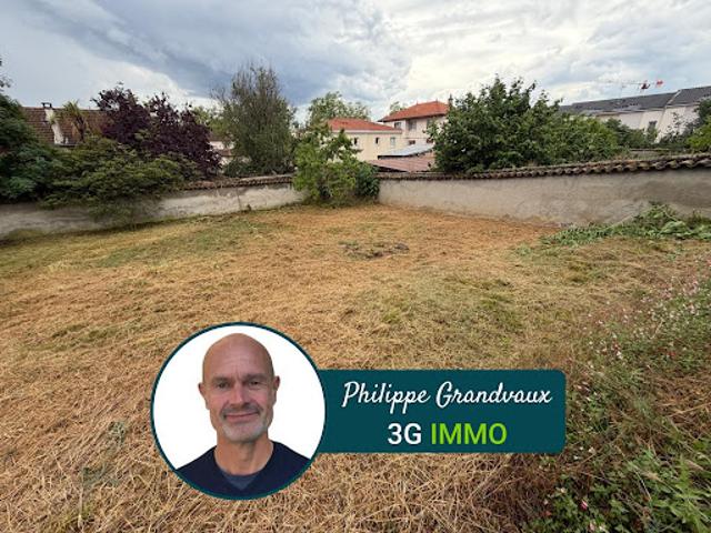 Vente Terrain constructible 579 m2 Bron