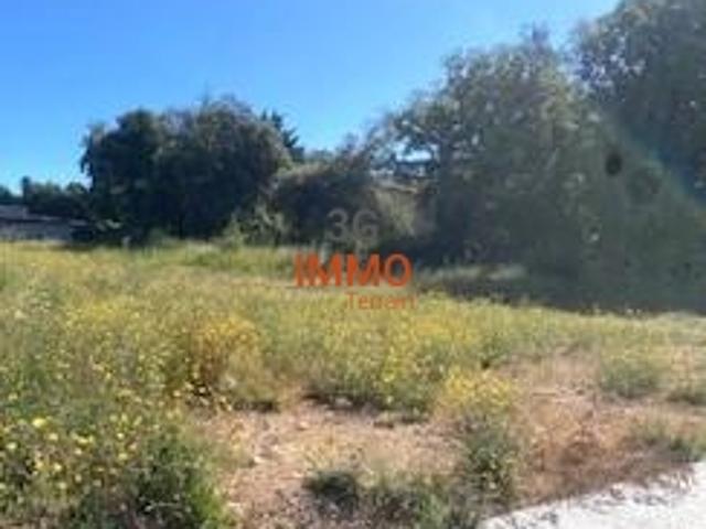 Vente Terrain constructible 571 m2 Uzès