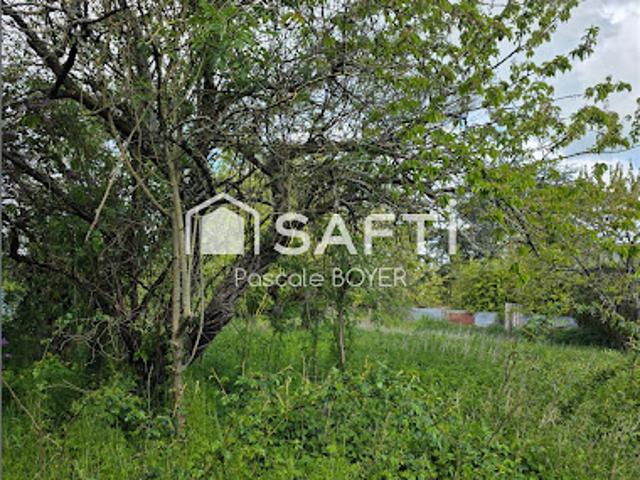 Vente Terrain constructible 590 m2 Saint Julien de Vouvantes