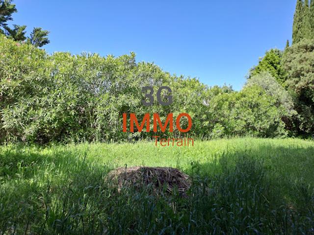 Vente Terrain constructible 628 m2 Saint maximin