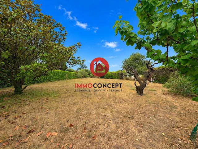 Vente Terrain constructible 620 m2 Saint Victor la Coste