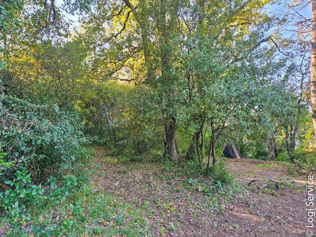 Vente Terrain Constructible 633m² Cogolin Secteur Font Mour. 0m² Grimaud