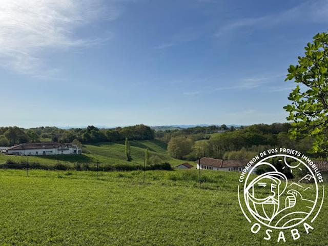 Vente Terrain constructible 650 m2 Urt
