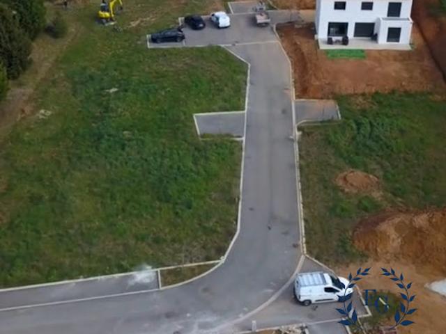 Vente Terrain constructible 670 m2 Meyreuil