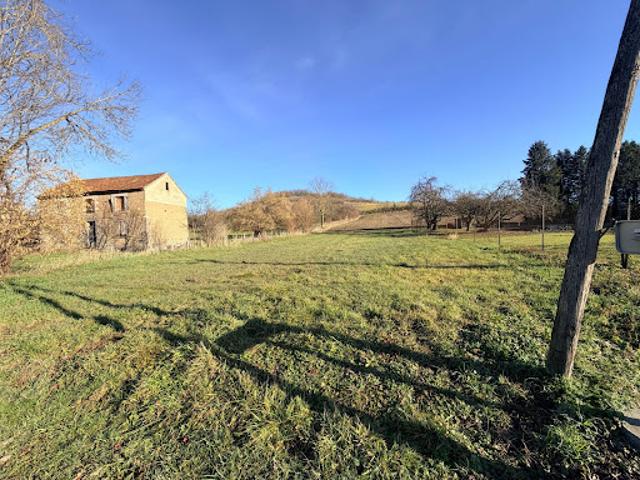 Vente Terrain constructible 740 m2 Luzillat