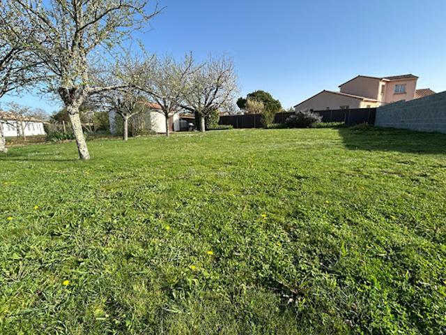 Vente Terrain constructible 763 m2 Aiffres