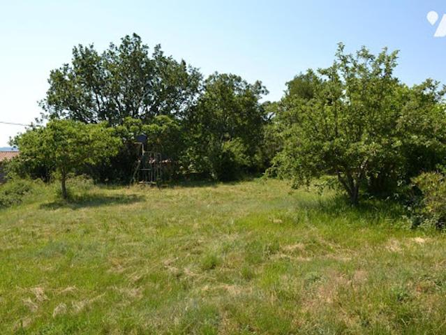 Vente Terrain constructible 797 m2 Saint Etienne de Fontbellon