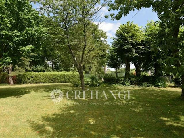 Vente Terrain constructible 844 m2 Le Mesnil le Roi