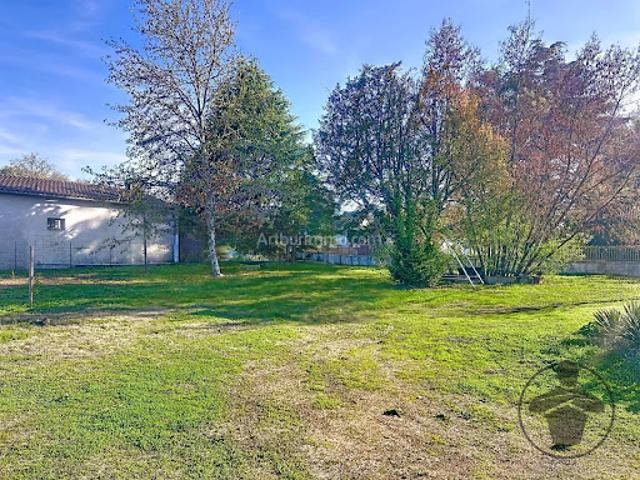 Vente Terrain constructible 850 m2 Coutras