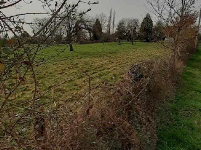 Vente Terrain constructible 880 m2 Bosmie l'Aiguille