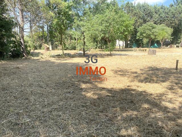 Vente Terrain constructible 900 m2 Uzès