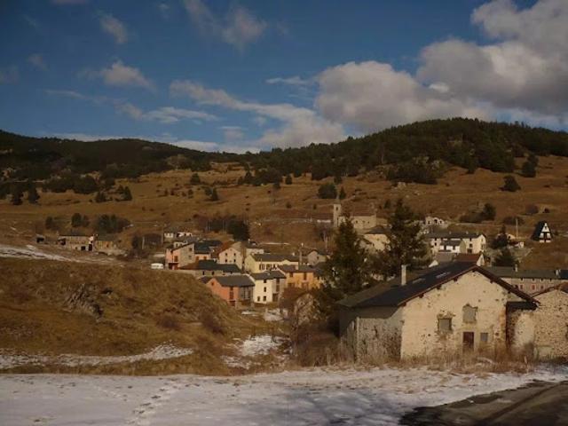 Vente Terrain constructible 925 m2 Puyvalador