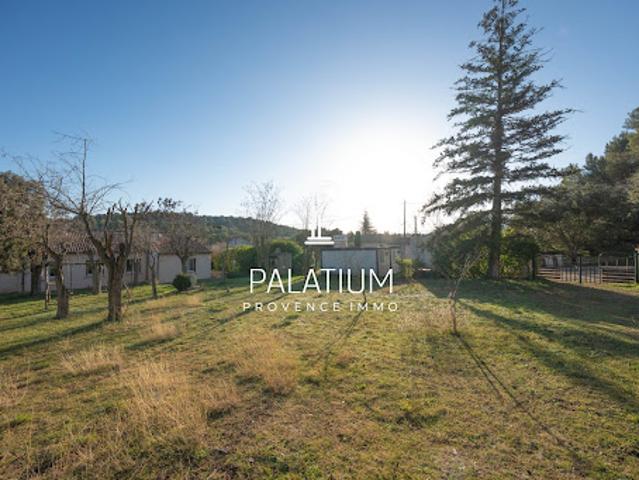 Vente Terrain constructible 928 m2 Peyrolles en Provence
