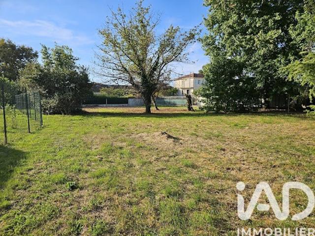 Vente Terrain 1878 m2 Coutras