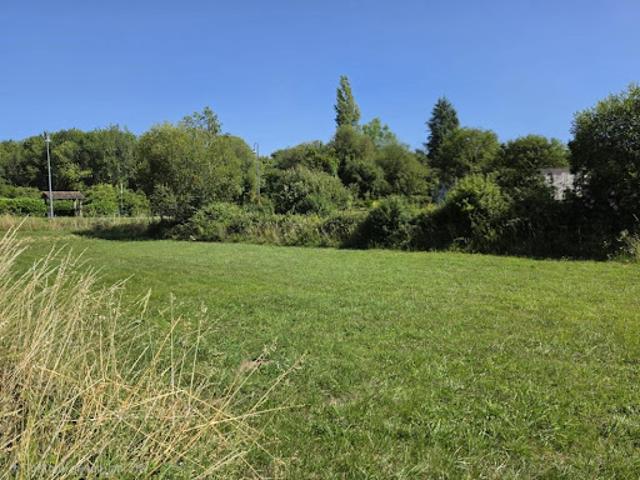 Vente Terrain 1412 m2 Targon
