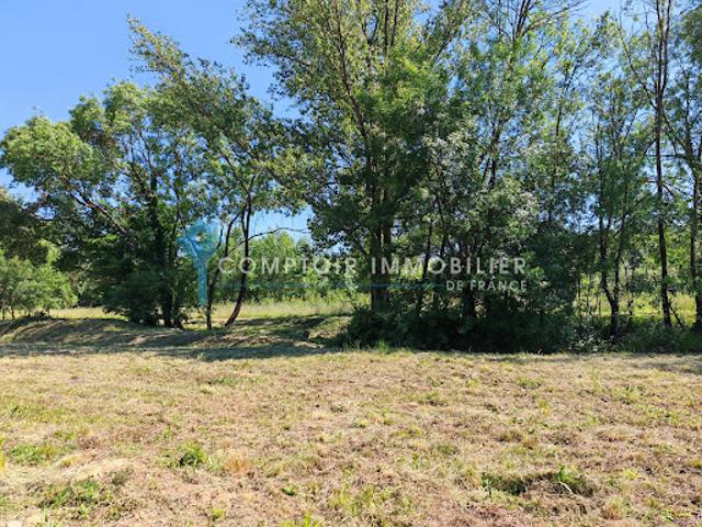 Vente Terrain 1443 m2 Saint Martin de Londres