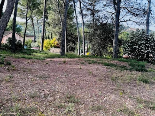 Vente Terrain 1445 m2 Ventabren