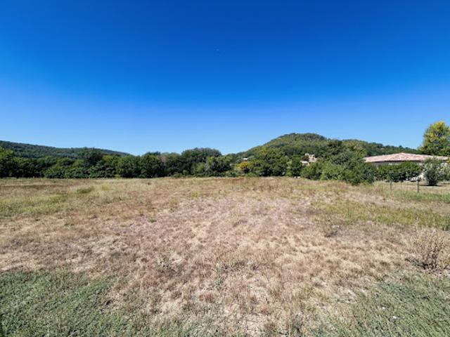 Vente Terrain 1560 m2 Salernes