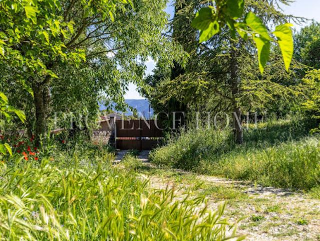 Vente Terrain 1387 m2 Cabrières d'Avignon
