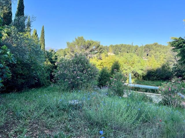 Vente Terrain 1680 m2 Aubagne