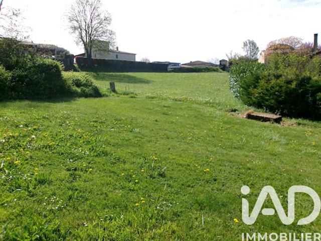 Vente Terrain 1687 m2 Duras
