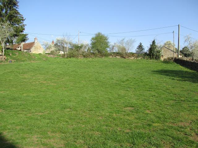 Vente Terrain 1750 m2 Lurcy le Bourg